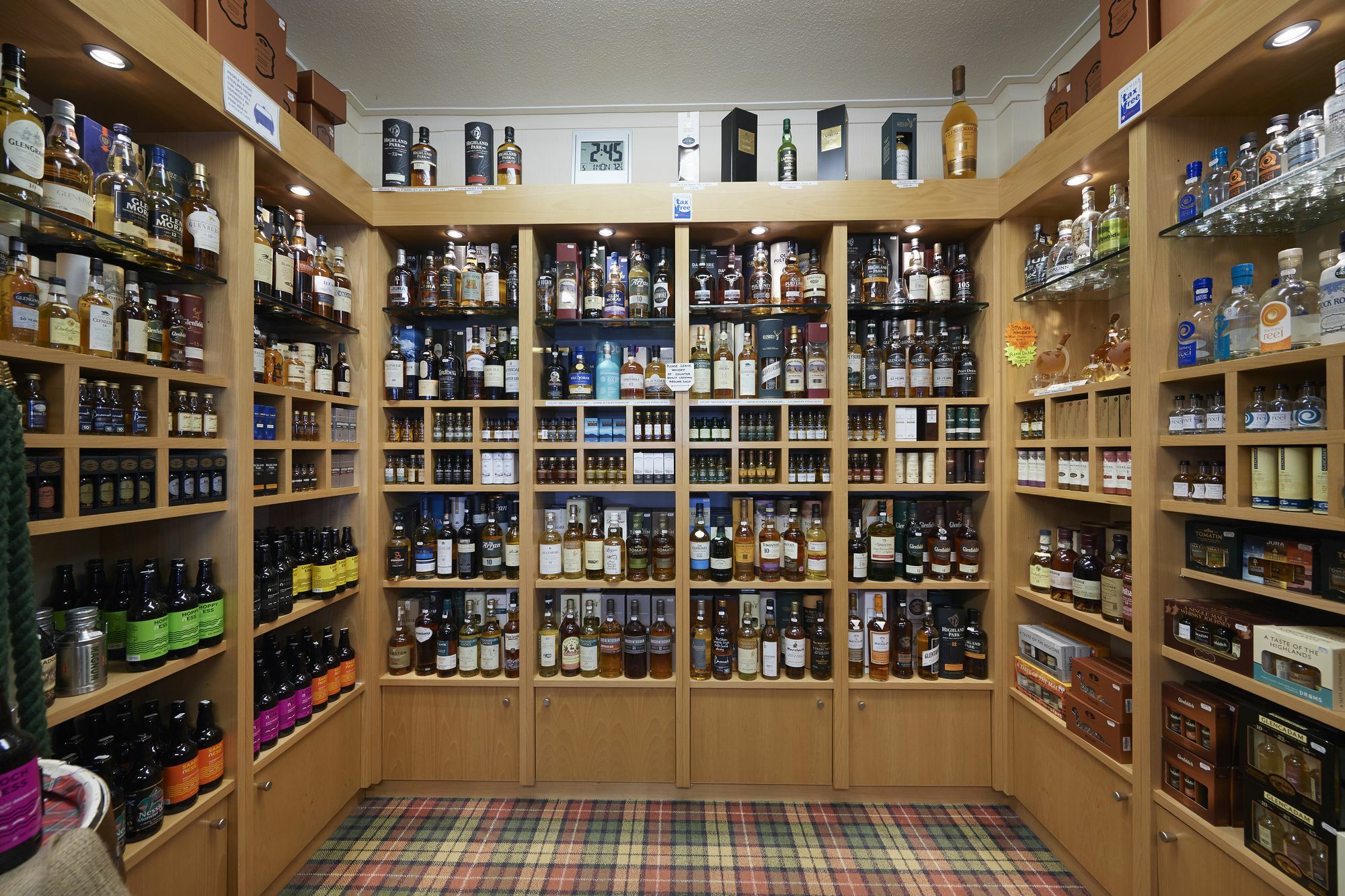 Loch Ness Clansman Hotel Drumnadrochit Buitenkant foto